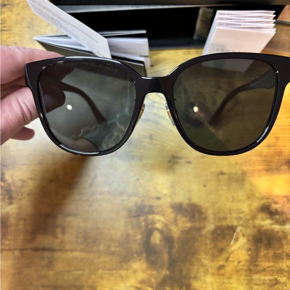 Authentic Versace Sungasses - Picture 9 of 10